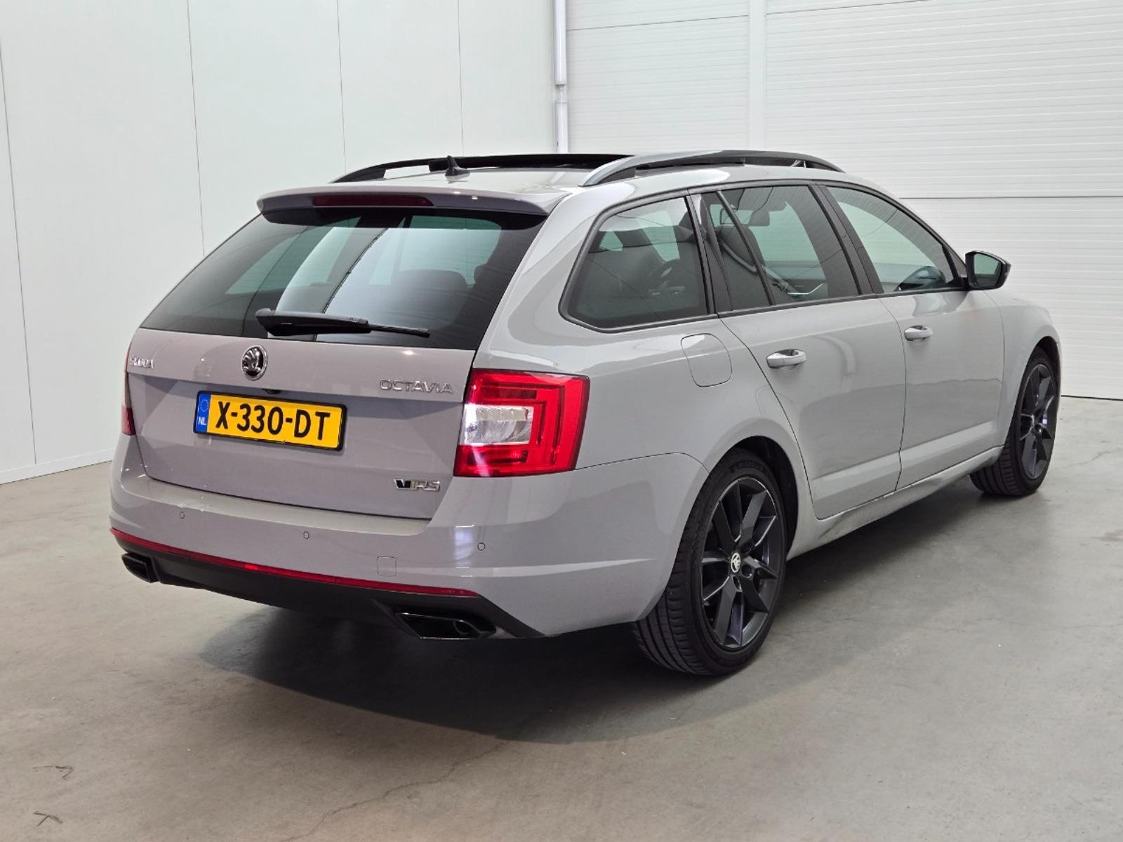Skoda Octavia Combi 2.0 TSI RS 230 Business Stationwagen | 2016 | 206.139 km | Automaat | X330DT | NAP: Geen oordeel