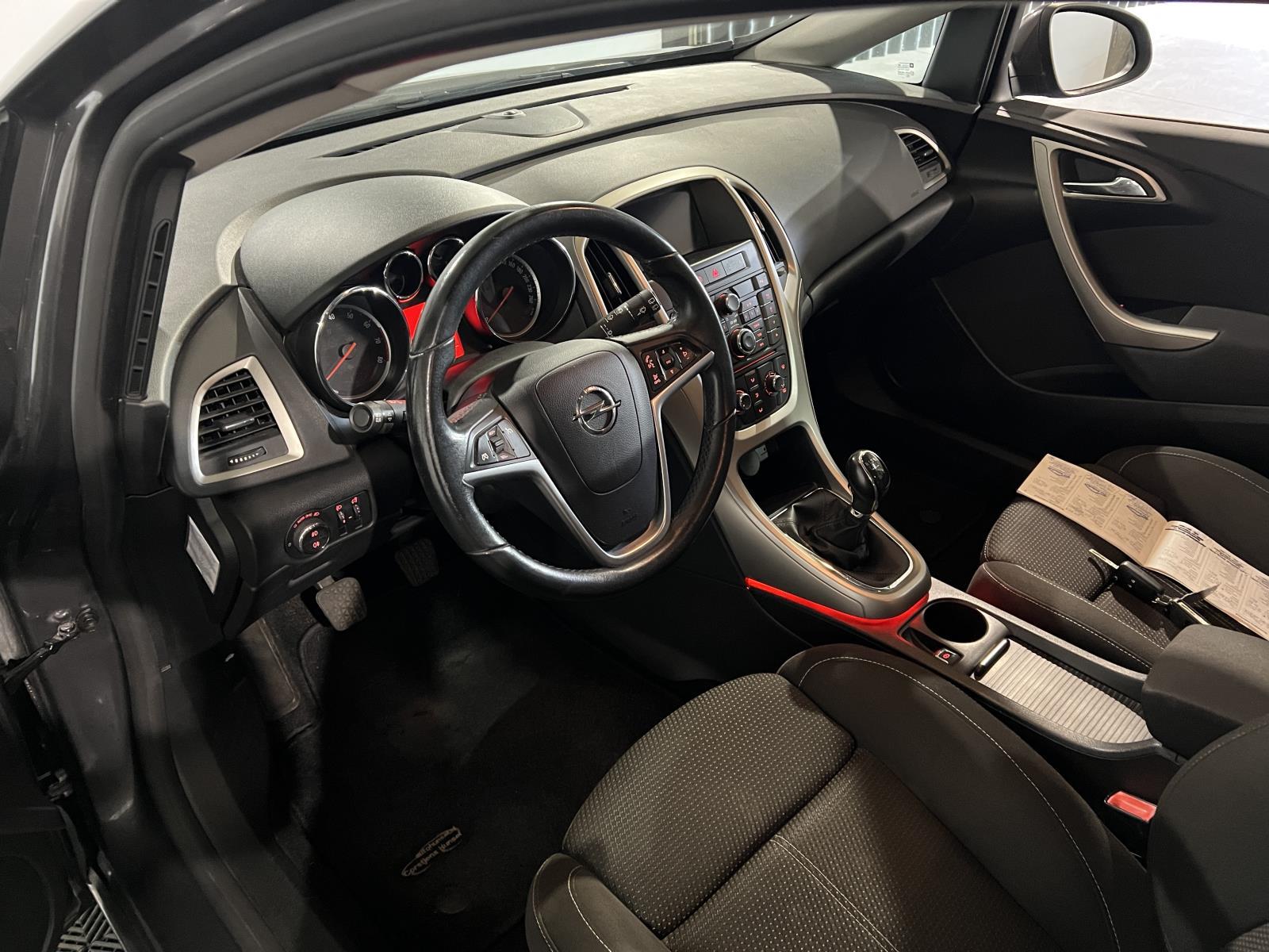 Opel | Astra | 1.4 Turbo Edition | 2011 | 177.155 km | 89RPS5 | Logisch