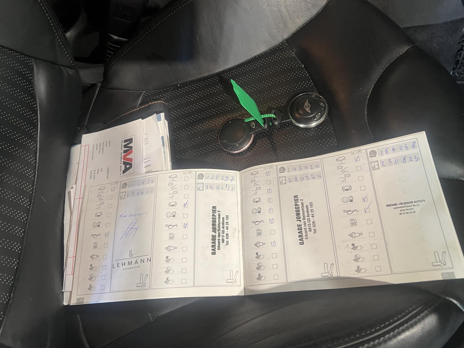 MINI | 3-Door | 1.6 Cooper S Chili | 2011 | 177,178 km | H797GH | No rating