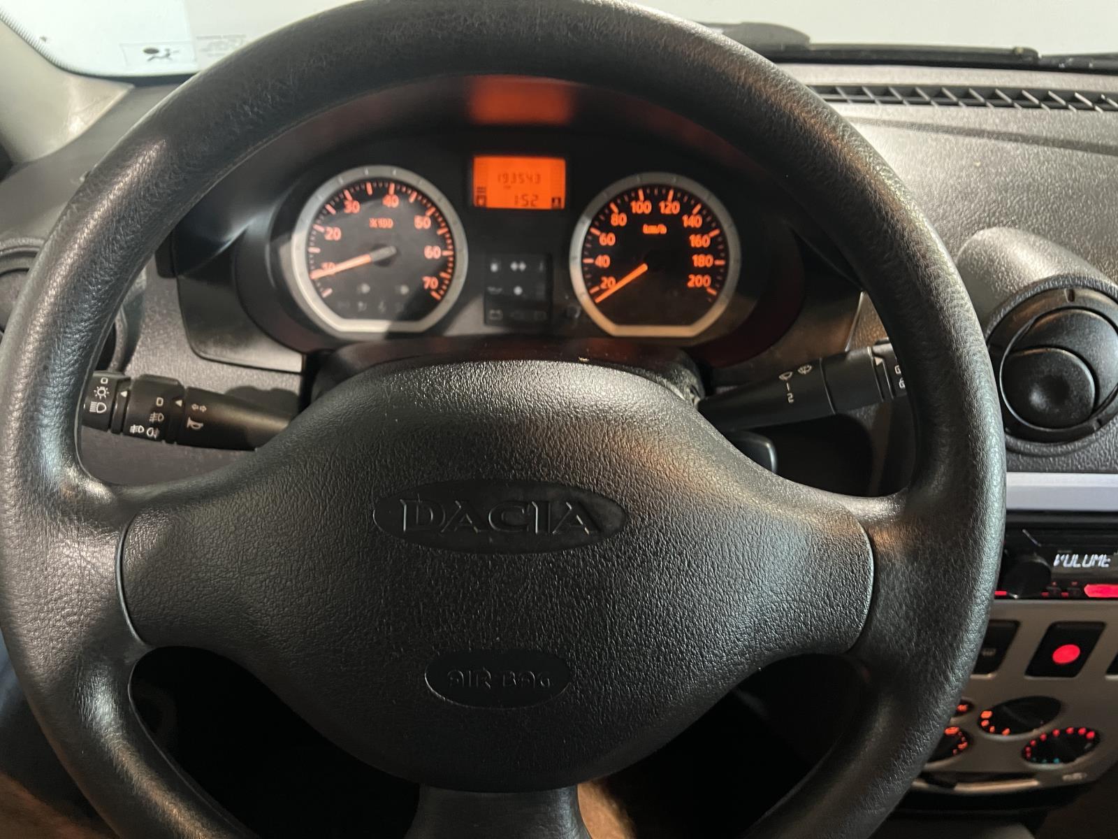 Dacia | Logan MCV | 1.6-16V Lauréate | 2007 | 193.543 km | 49ZBPS | Logisch