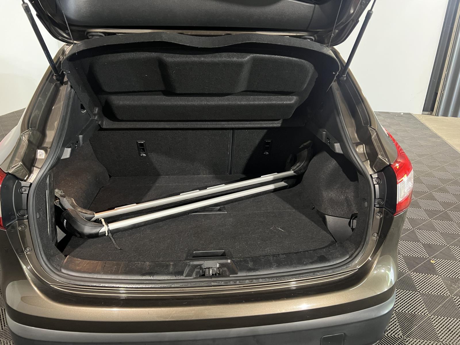 Nissan | Qashqai | 1.2 Connect Edition | 2014 | 187,123 km | 2TXZ89 | Logical
