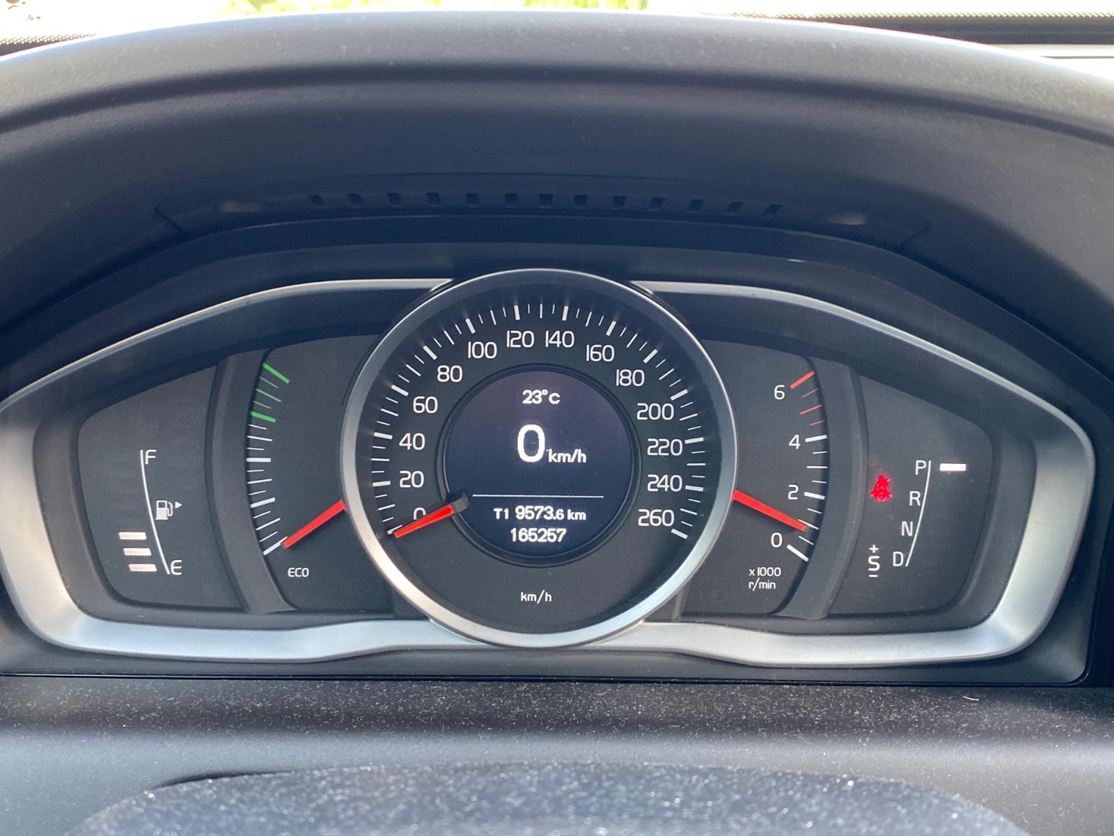 Volvo XC60 2.0 D4 FWD Momentum | 2014 | 165,226 km | Automatic | XD725K | NAP: No rating