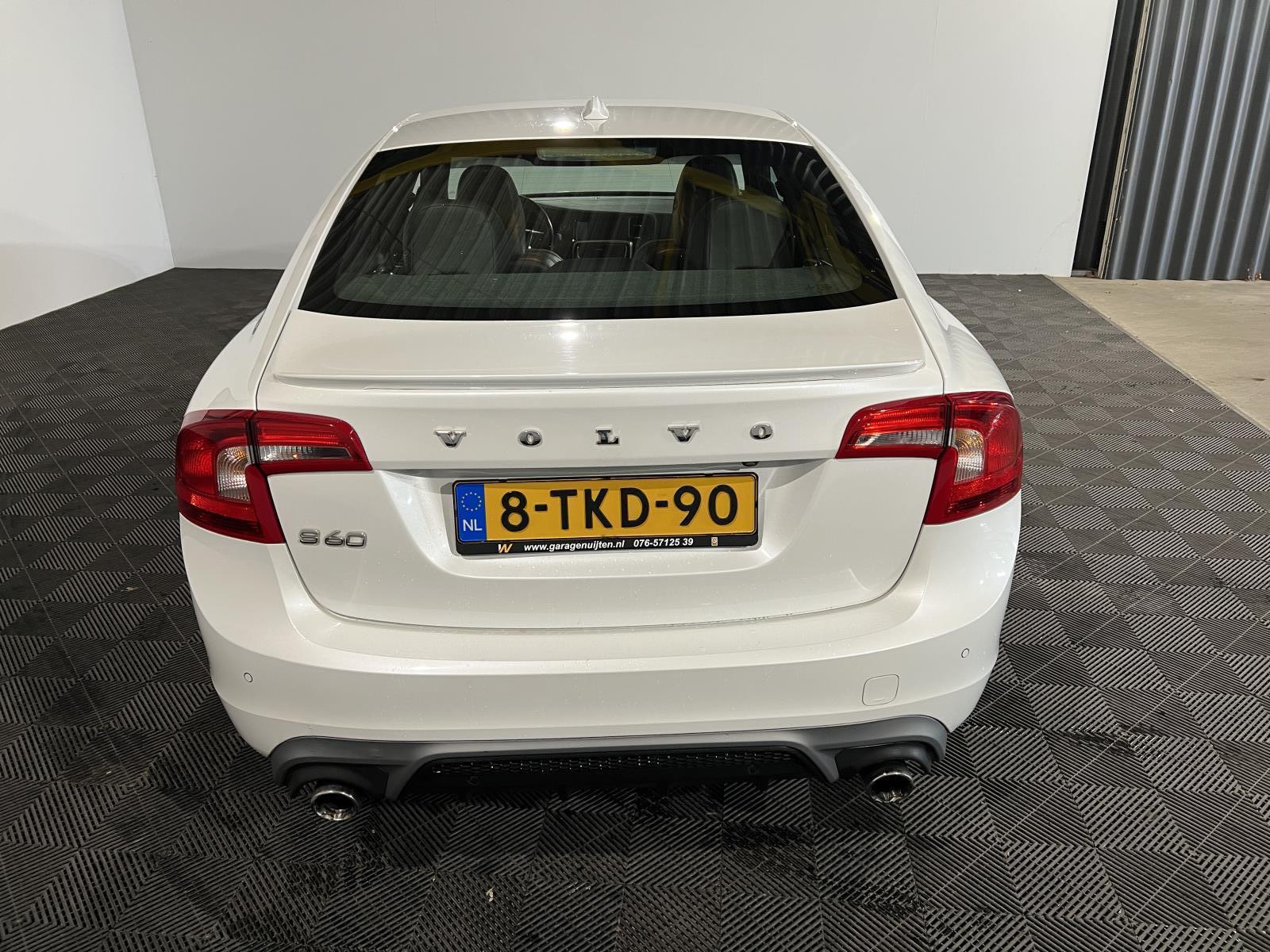 Volvo | S60 | 1.6 D2 R-Design | 2014 | 216.844 km | 8TKD90 | Logisch