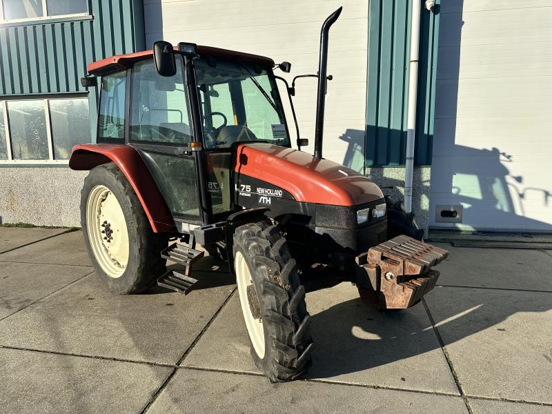 نيو هولاند L75-44987680