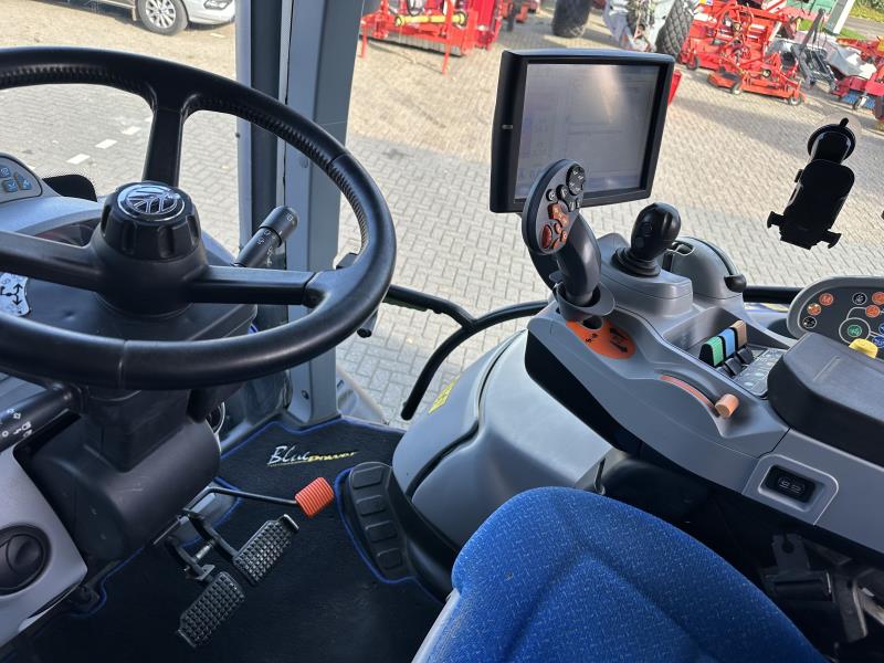 نيو هولاند T6.140-45984270