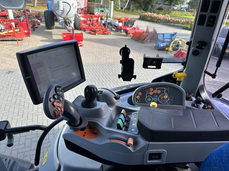 نيو هولاند T6.140-45984269