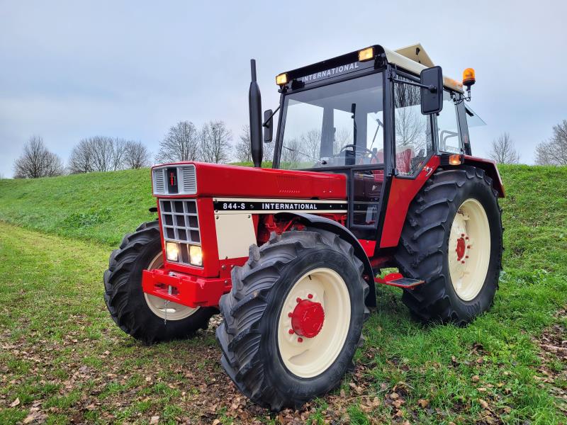International 844S-44987550
