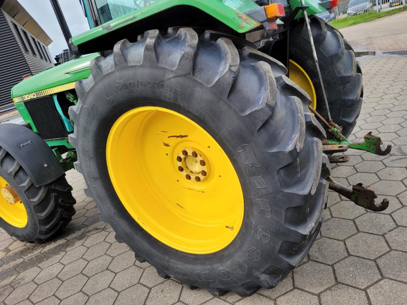 JOHN DEERE 3040-46337695