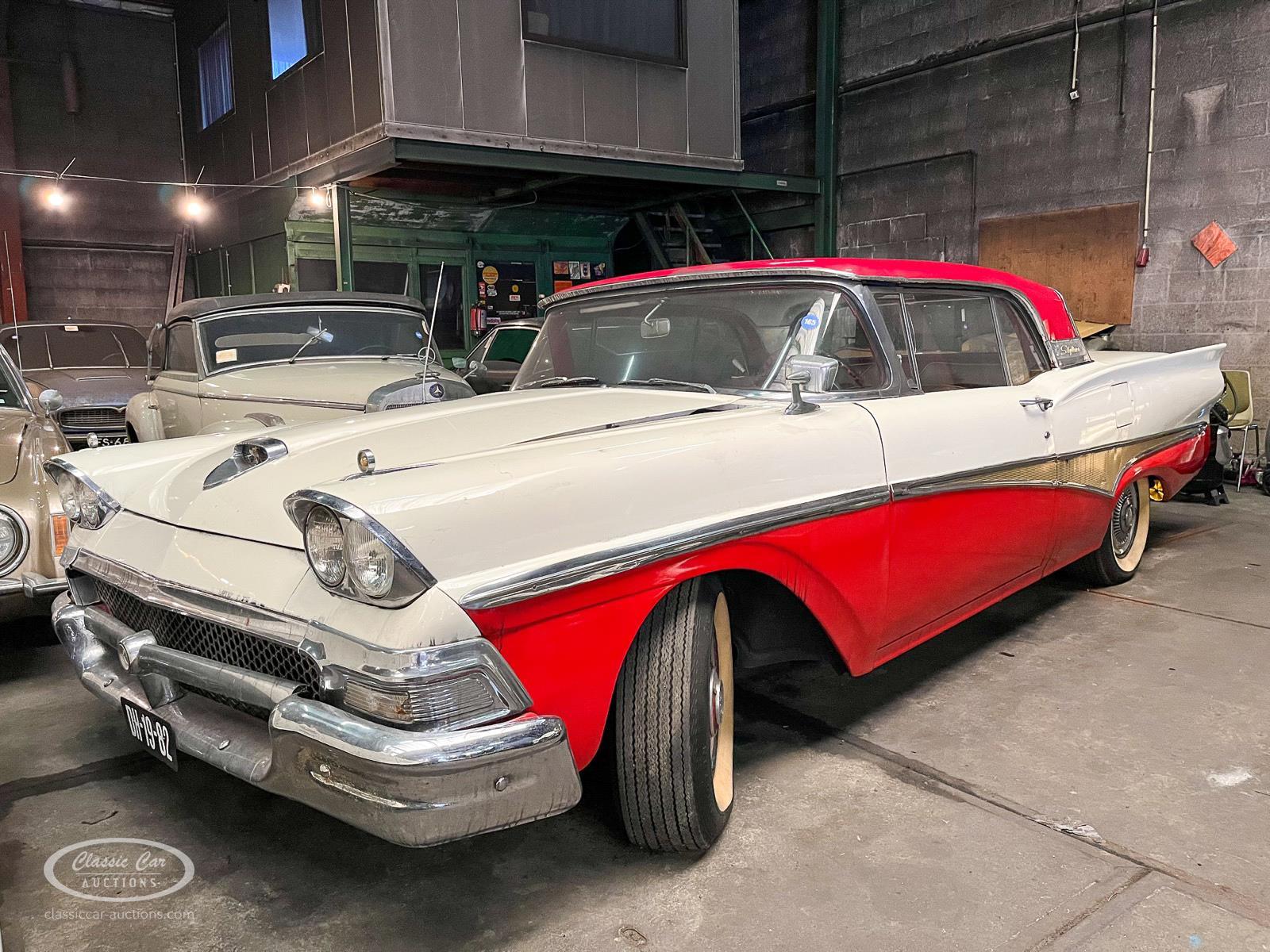 Ford Fairlane 500 Skyliner 1958