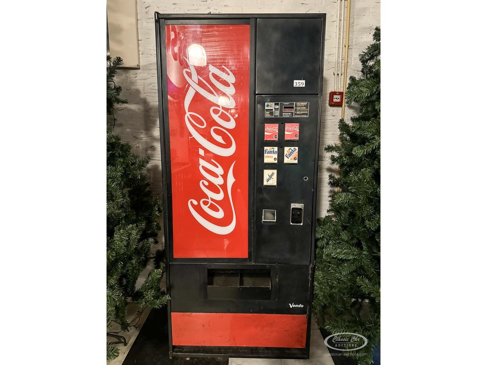 Collectible Original Coca-Cola venting machine 185x80 cm - NO RESERVE