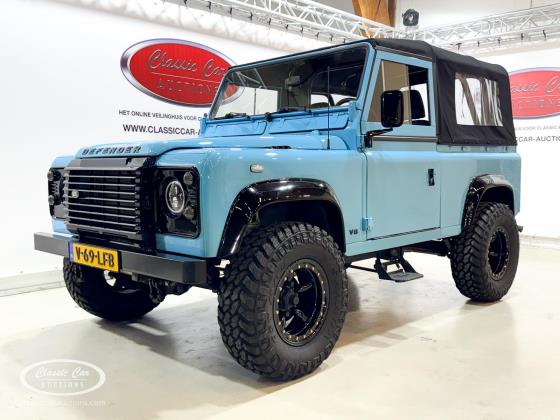 Land Rover Defender 90 1989