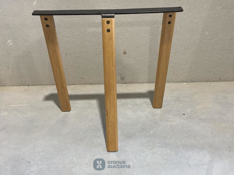 Trestle table