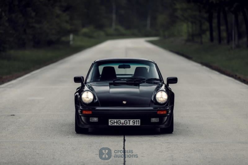 Porsche 911 turbo 3.3 (930)