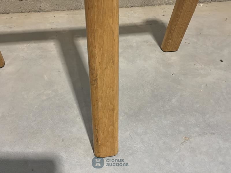 Trestle table