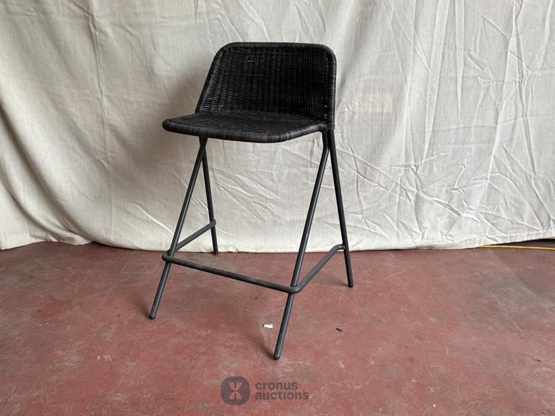 Kakï stool with backrest