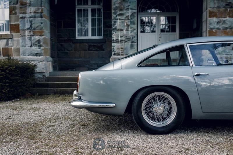 Aston Martin DB 4