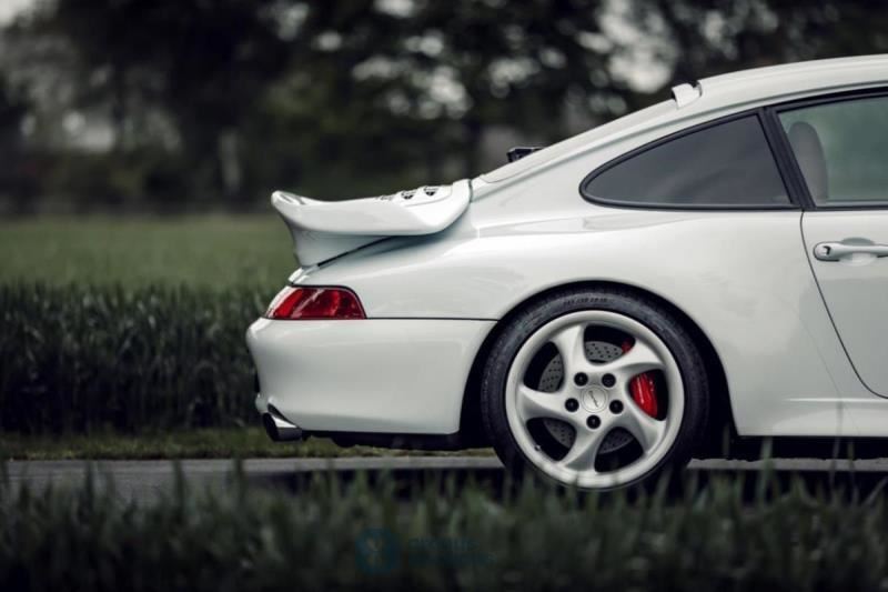 Porsche 911 turbo (993)