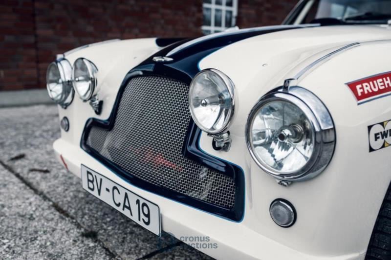 Aston Martin DB2/4