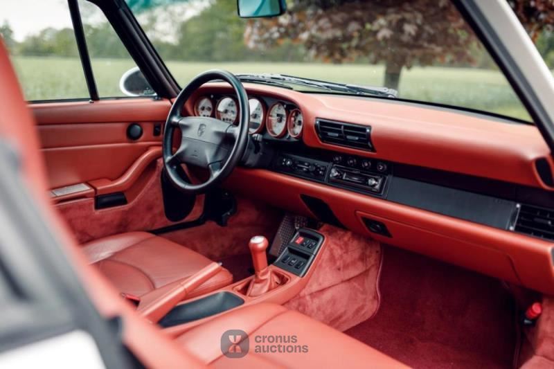 Porsche 911 turbo (993)