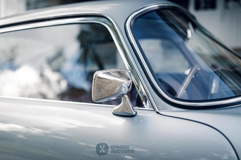 Aston Martin DB 4