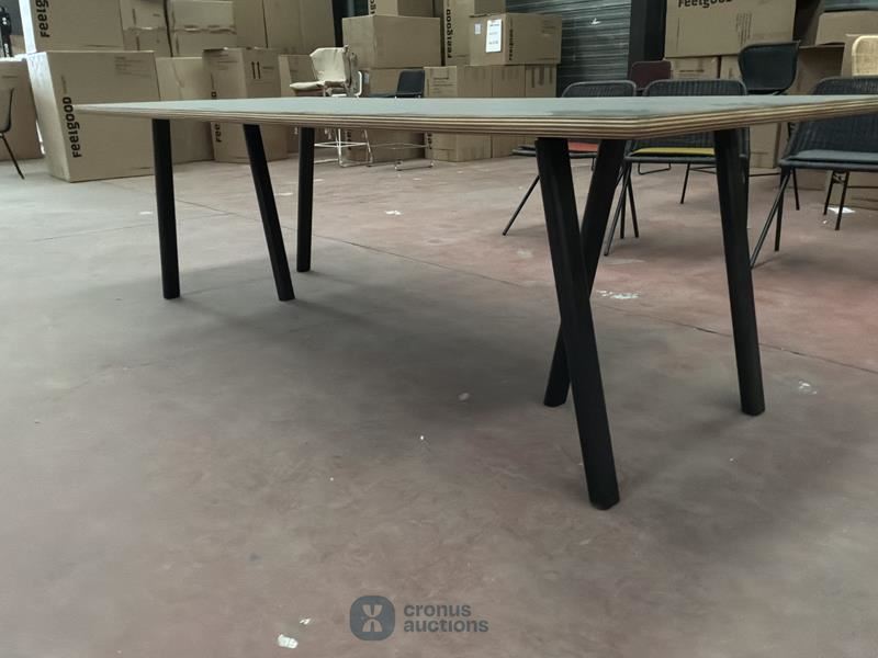 Trestle table