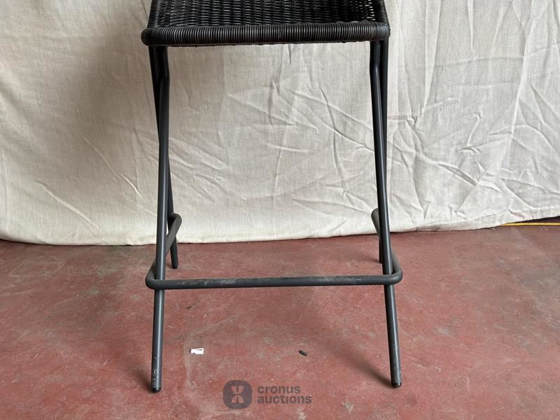 Kakï stool with backrest