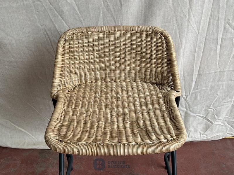 Kakï stool with backrest