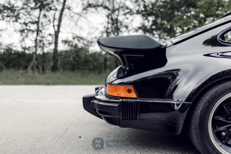 Porsche 911 turbo 3.3 (930)