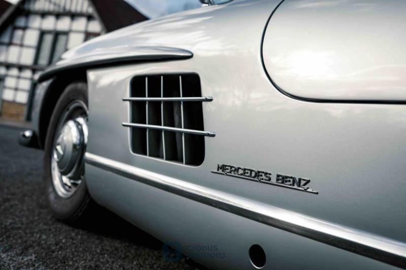 Mercedes-Benz 300 SL