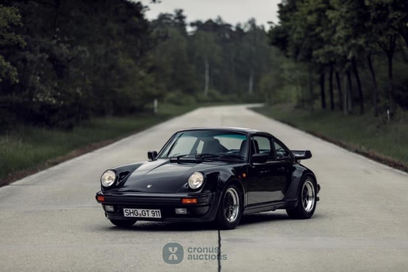 Porsche 911 turbo 3.3 (930)