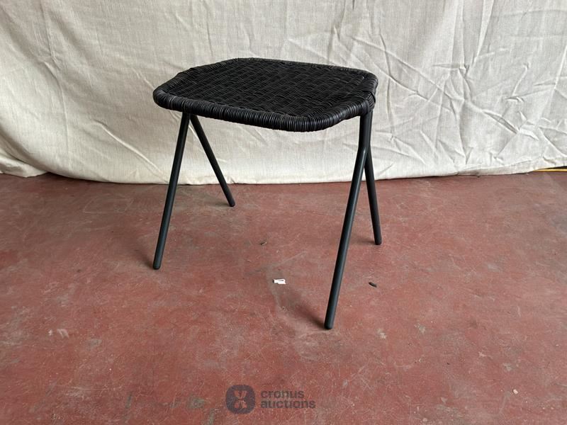 Kakï low stool