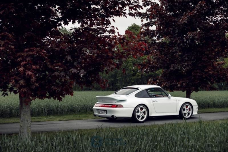 Porsche 911 turbo (993)