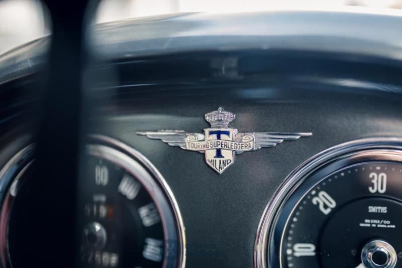 Aston Martin DB 4