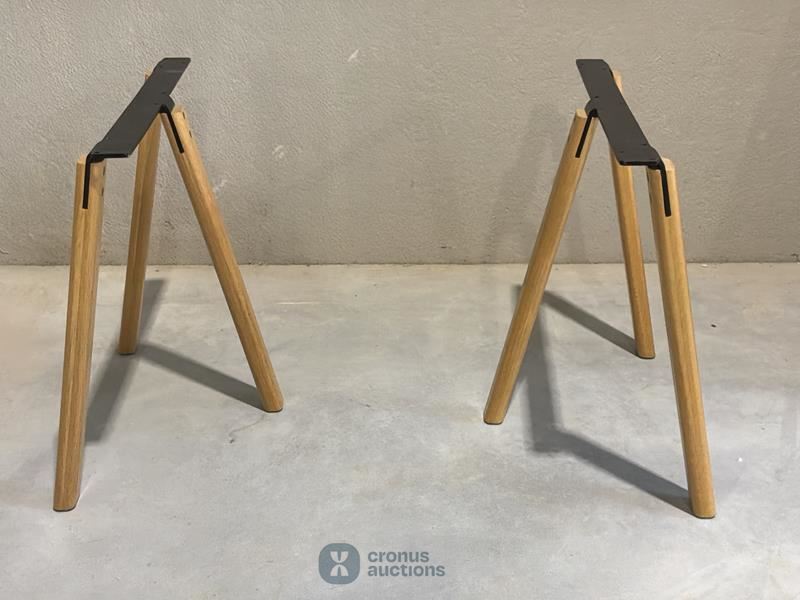 Trestle table