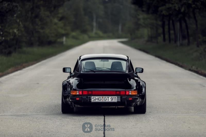 Porsche 911 turbo 3.3 (930)