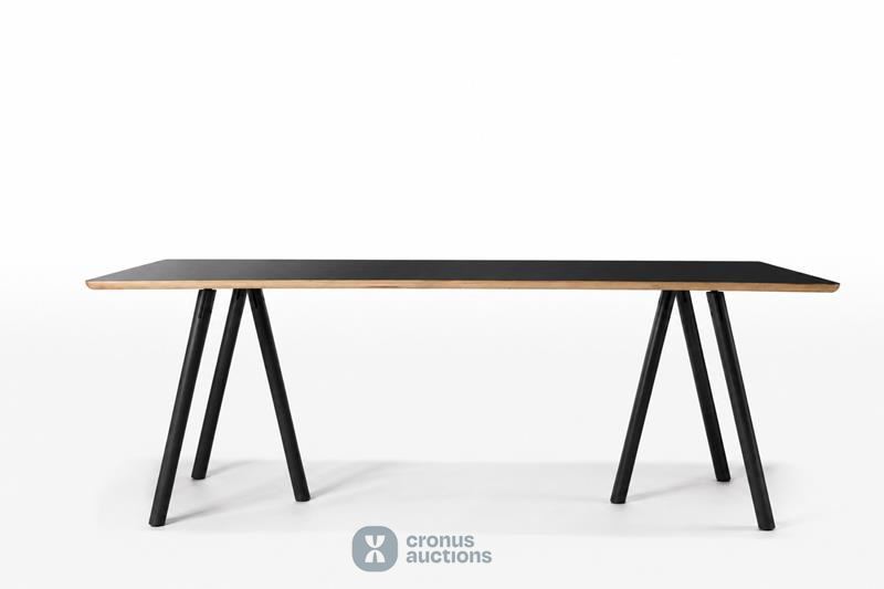 Trestle table