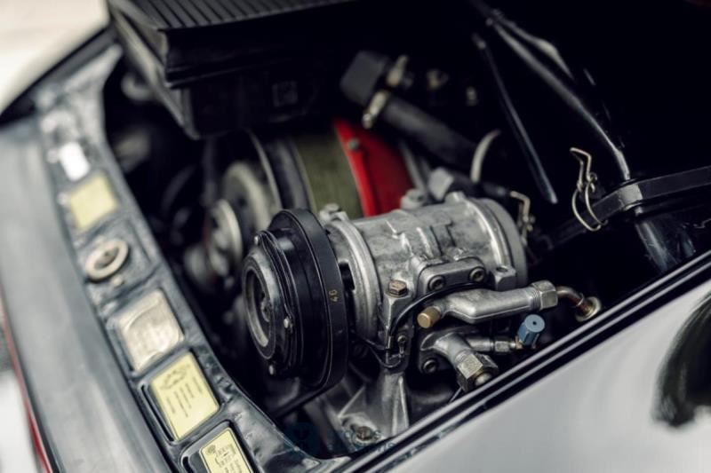 Porsche 911 turbo 3.3 (930)