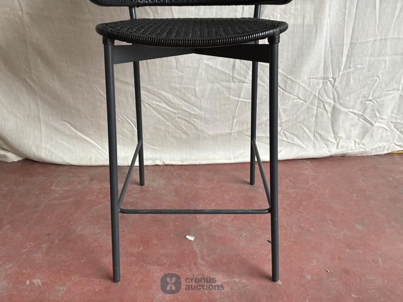 Gorm stool with backrest