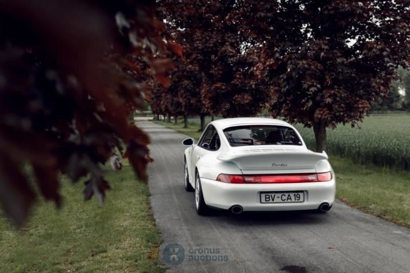 Porsche 911 turbo (993)