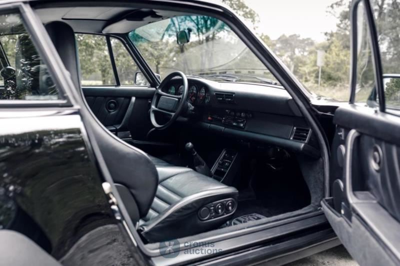Porsche 911 turbo 3.3 (930)