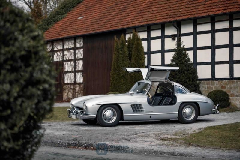 Mercedes-Benz 300 SL