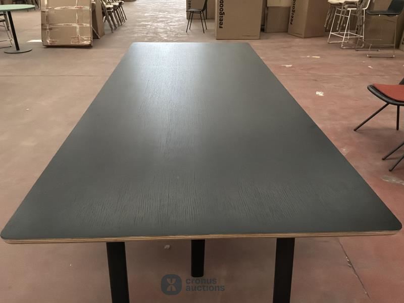 Trestle table