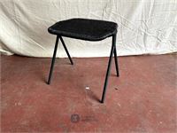 Kakï low stool