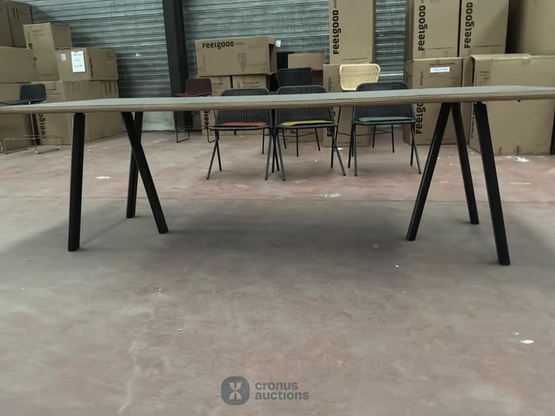 Trestle table