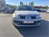 Renault Megane Berline 1.4i 16v Authentique Reference, 2004 – foto 2 – kavel bij Hammertime