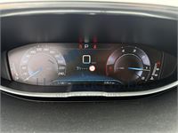 Peugeot 5008 1.6 Bluehdi Allure 115 At, 2018 – foto 16 – kavel bij Hammertime