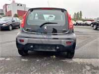 Peugeot 107 1.0i Urban, 2010 – foto 6 – kavel bij Hammertime