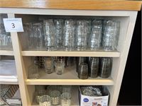 1 Buffetkast Met Inhoud – foto 2 – kavel bij Hammertime
