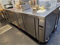 1 Rvs Koelwerkbank Frost – foto 2 – kavel bij Hammertime