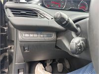 Peugeot 208 1.2i Puretech Active, 2015 – foto 20 – kavel bij Hammertime